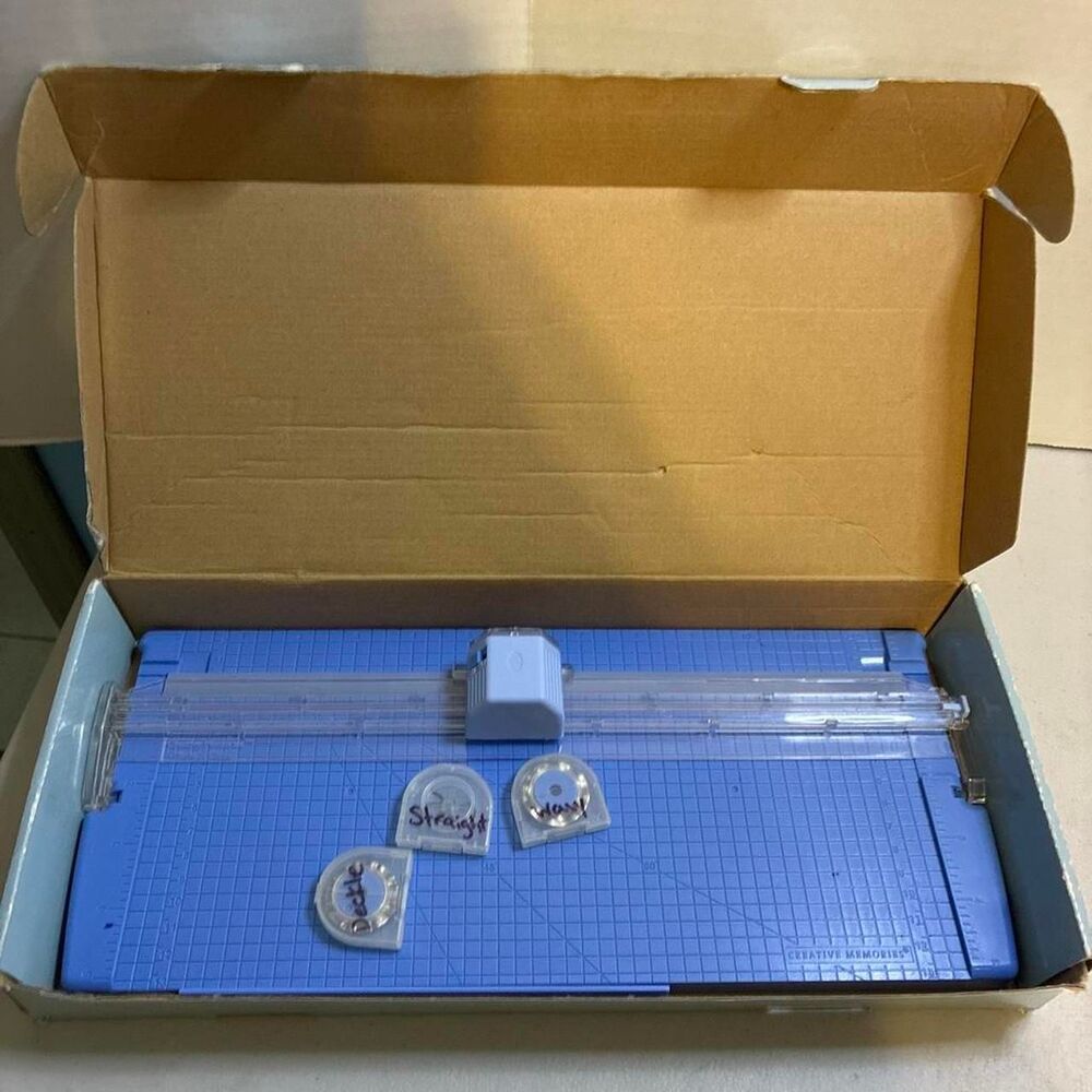 Creative memories, photo and paper cutter, with three cutting designs